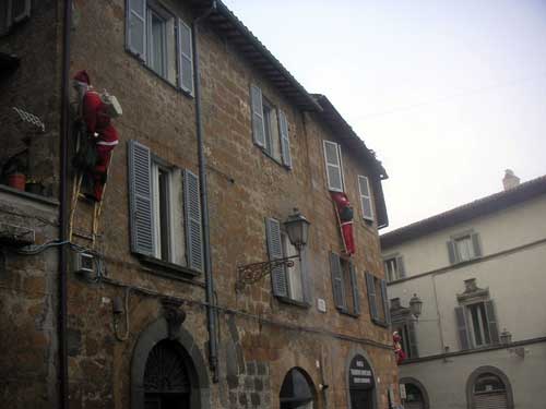 200701babbonatale03.jpg