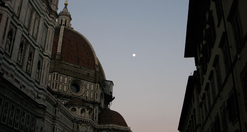 フィレンツェと月